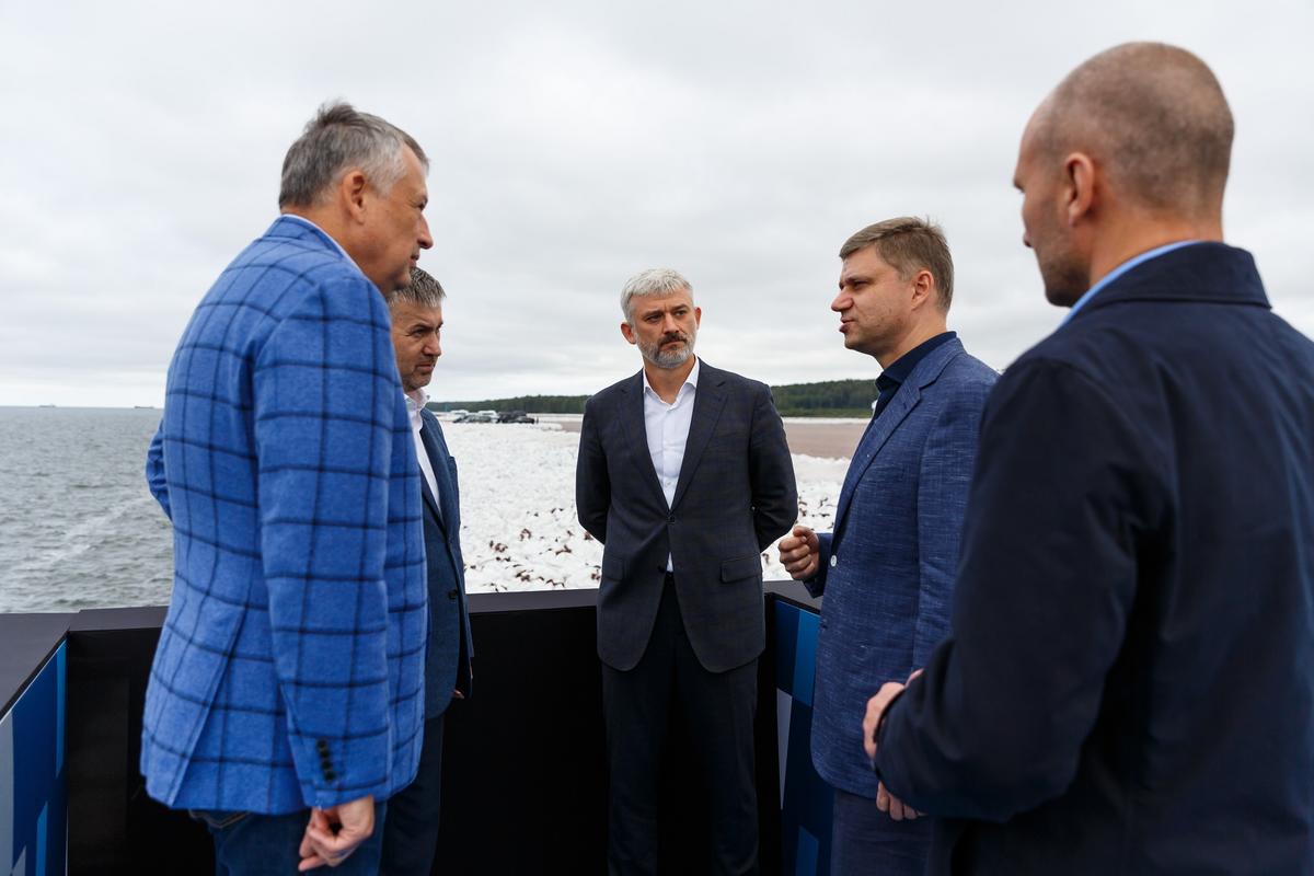 Глава Минтранса России, генеральный директор ОАО «РЖД» и губернатор Ленобласти высоко оценили ход строительства терминала LUGAPORT